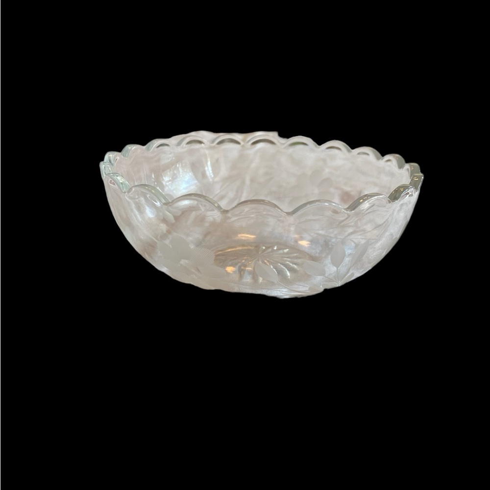 Vintage Etched Glass Berry Bowl 4.25” Scalloped Floral Starburst Candy Dish